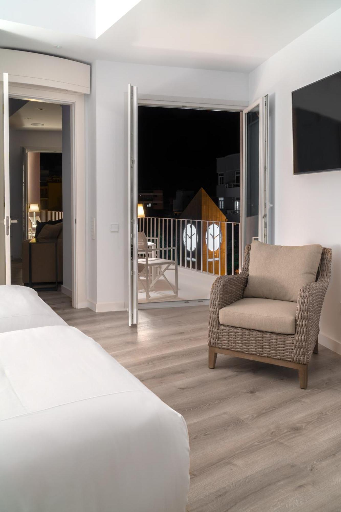 Lauser City Suites Los Llanos De Aridane Room photo