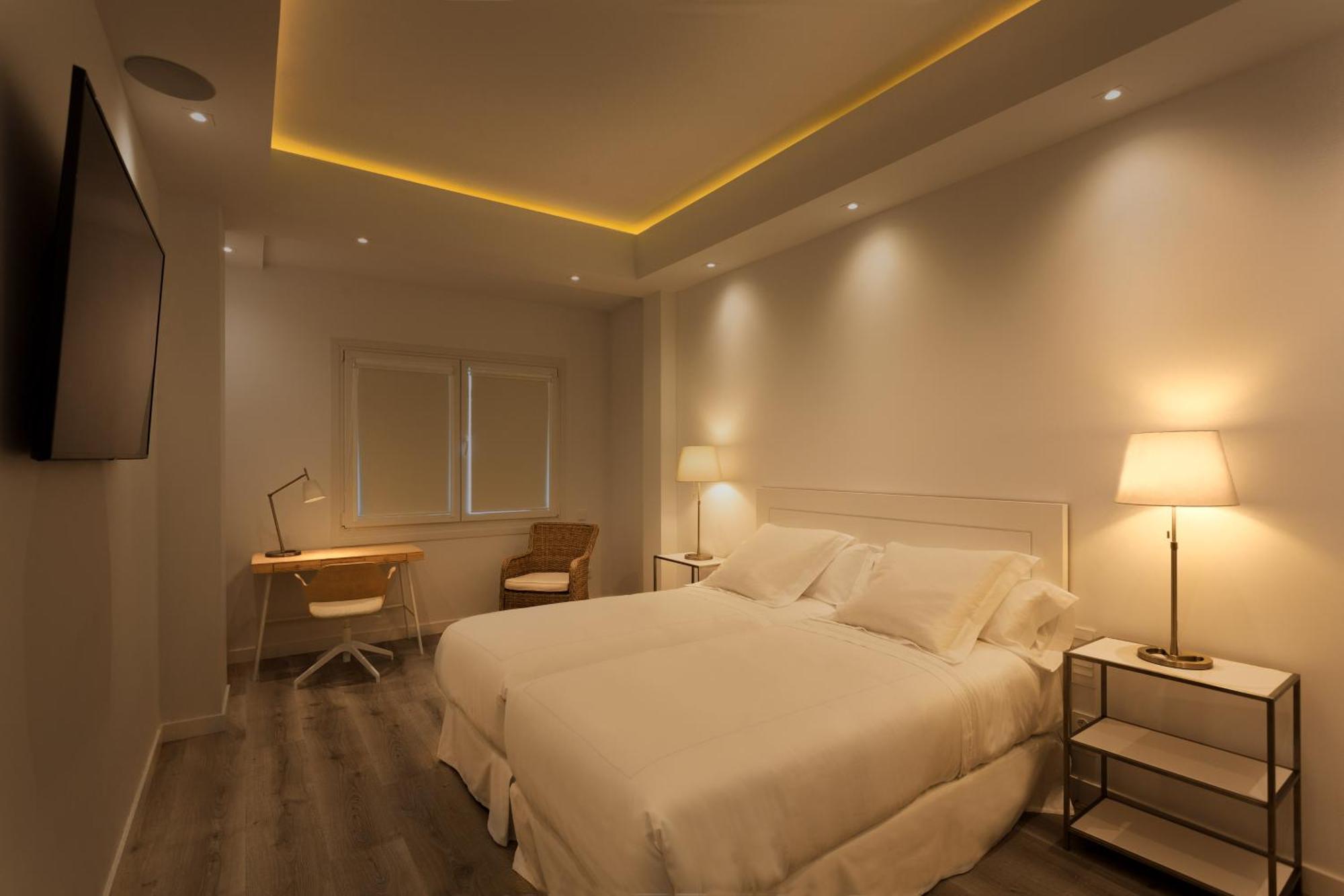 Lauser City Suites Los Llanos De Aridane Room photo