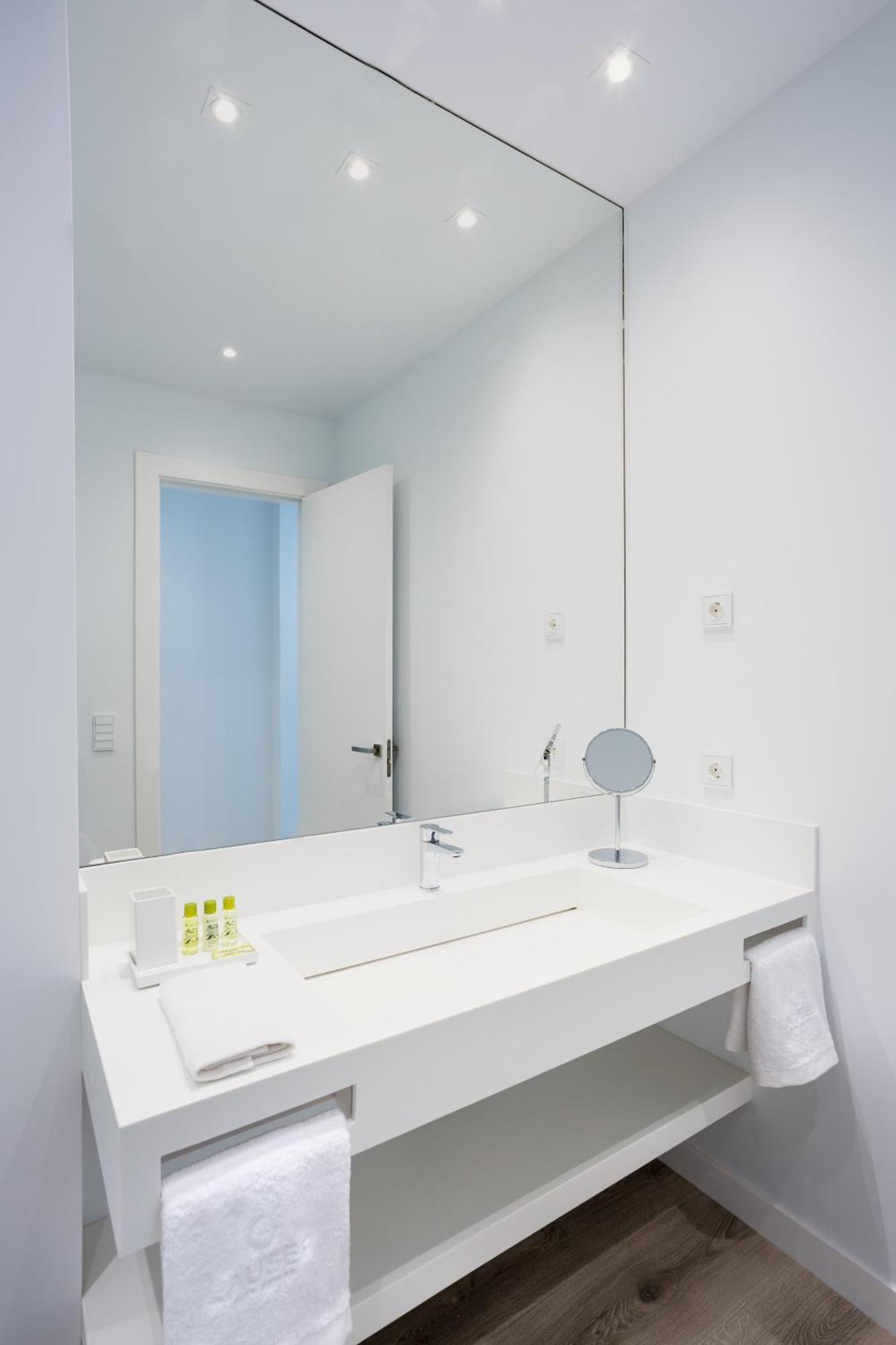 Lauser City Suites Los Llanos De Aridane Room photo